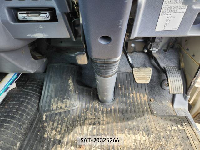 MITSUBISHI FUSO CANTER 2014 8072322-6