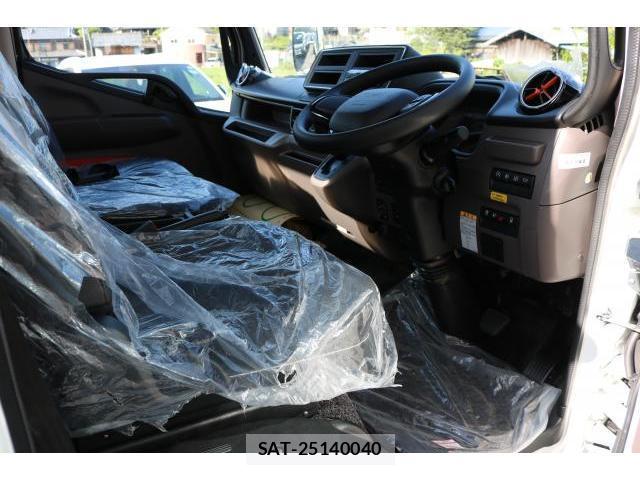 MITSUBISHI FUSO CANTER 2026-03 8072414-6