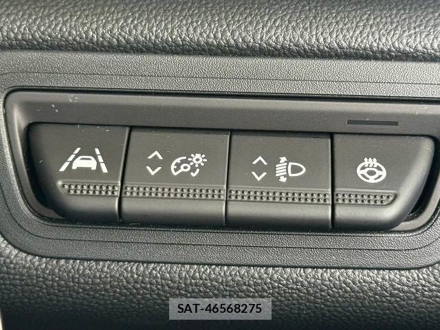 Renault CAPTUR 2021-07 8072448-7