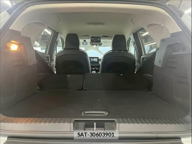 Renault CAPTUR 2023-03 8072591-17