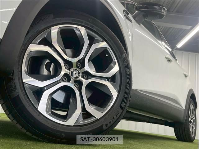 Renault CAPTUR 2023-03 8072591-18