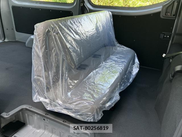 Nissan Caravan 2026-04 8071536-5