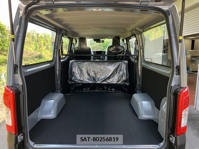 Nissan Caravan 2026-04 8071536-6