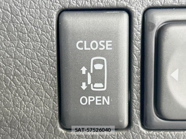 Nissan Caravan 2025-11 8071604-4