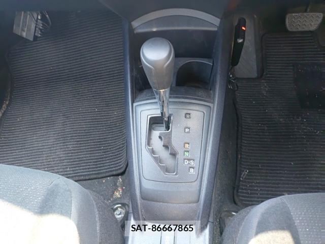 Toyota COROLLA AXIO 2019-06 8071355-11