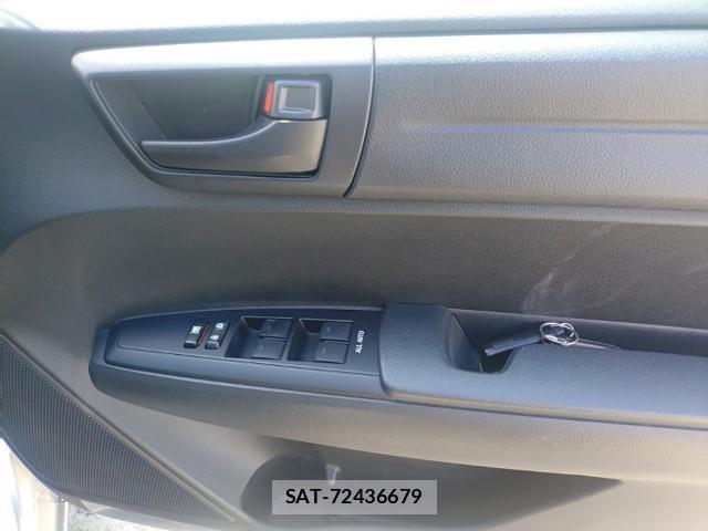 Toyota COROLLA AXIO 2021-07 8071358-13