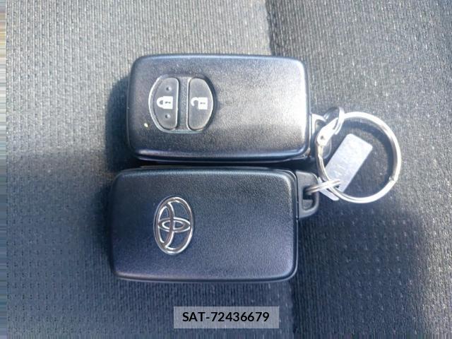 Toyota COROLLA AXIO 2021-07 8071358-14