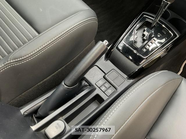 Toyota COROLLA AXIO 2018-01 8072249-17