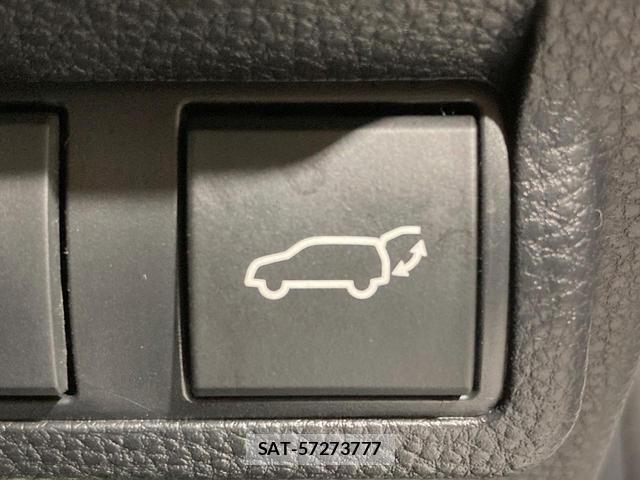Toyota COROLLA CROSS 2023-12 8071746-5