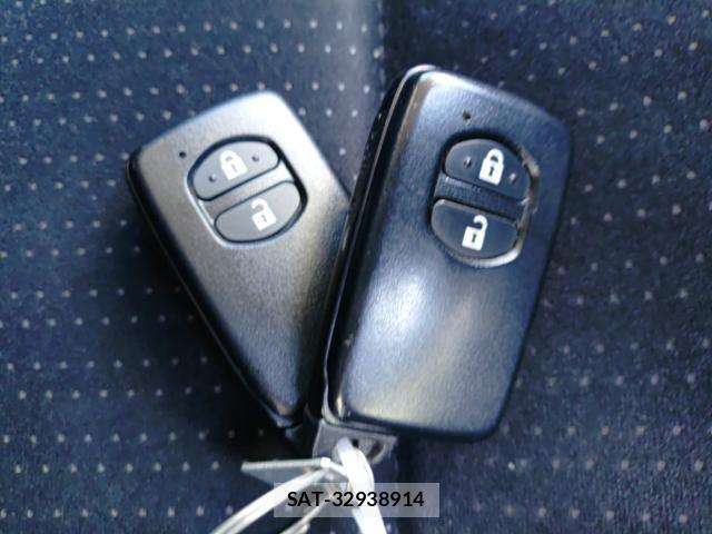 Toyota COROLLA FIELDER 2019-07 8072558-14