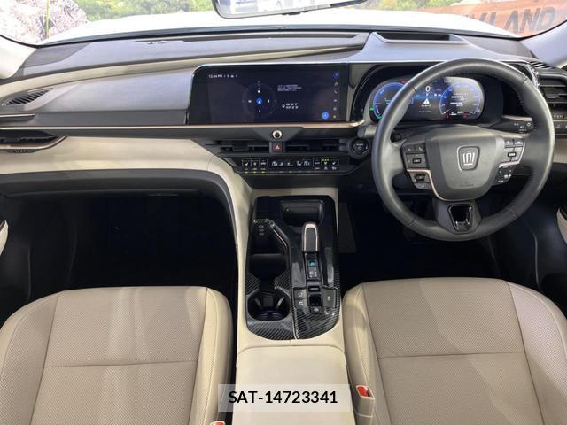 Toyota Crown Crossover 2023-11 8071171-2