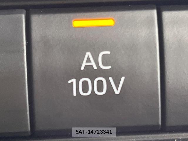 Toyota Crown Crossover 2023-11 8071171-7