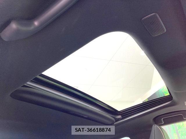 Toyota Crown Crossover 2024-01 8071273-3