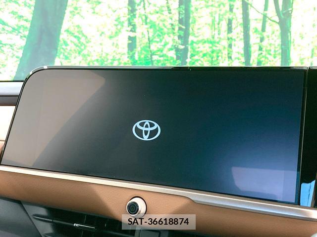 Toyota Crown Crossover 2024-01 8071273-4