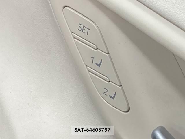 Toyota Crown Crossover 2022-12 8071545-10