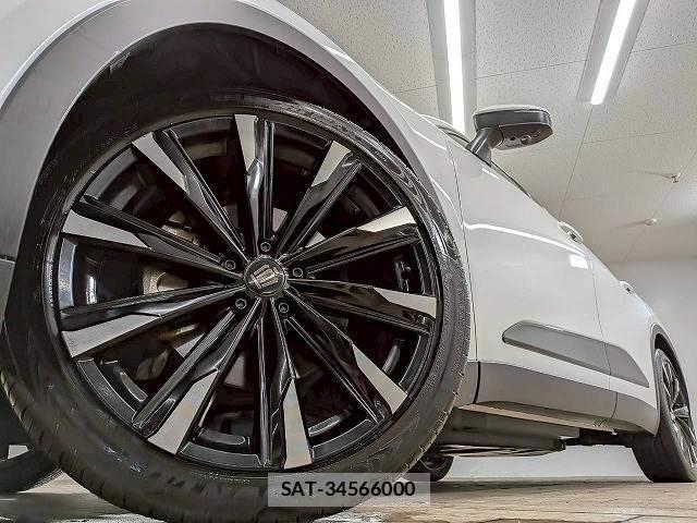 Toyota Crown Crossover 2023-06 8072595-19