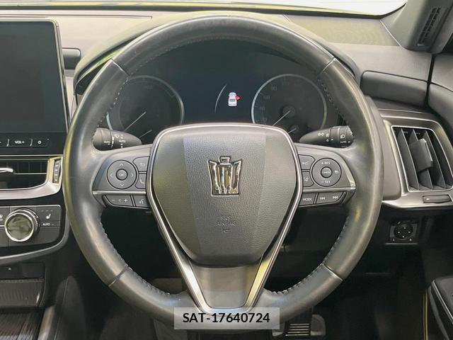 Toyota CROWN HYBRID 2021-08 8070845-10