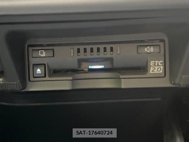 Toyota CROWN HYBRID 2021-08 8070845-6