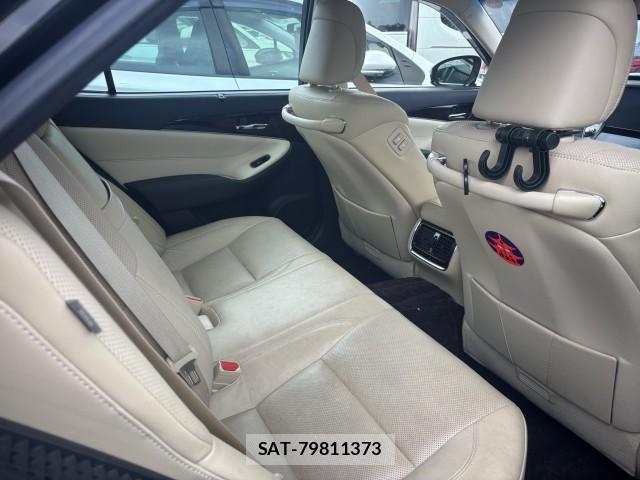 Toyota CROWN HYBRID 2016-06 8072118-4