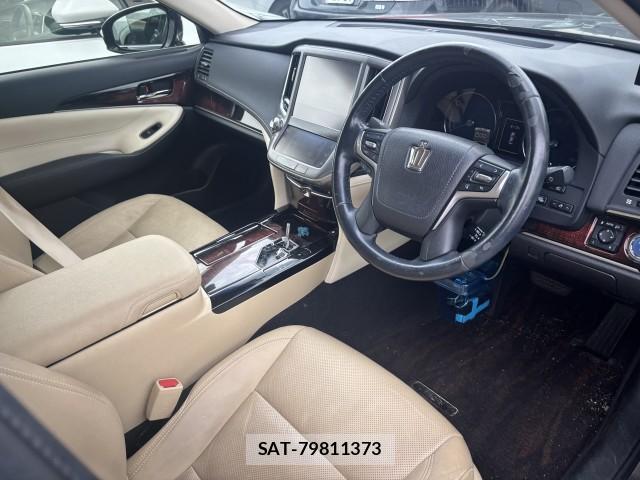 Toyota CROWN HYBRID 2016-06 8072118-8