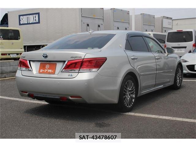 Toyota CROWN MAJESTA 2014-04 8071958-13