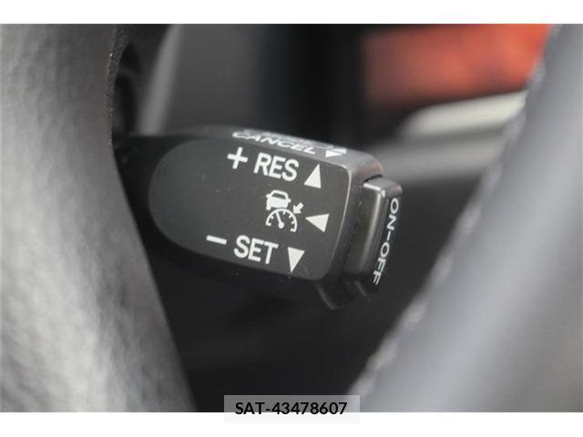 Toyota CROWN MAJESTA 2014-04 8071958-3