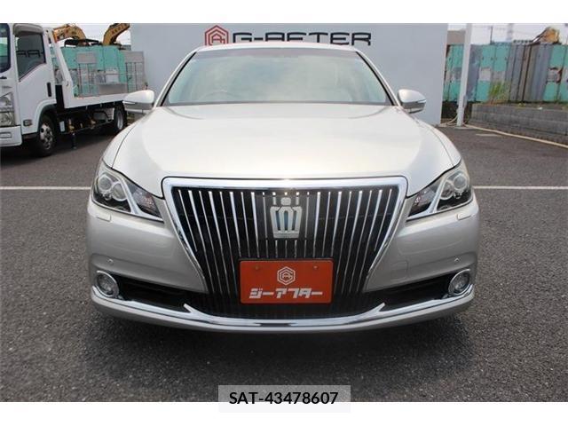 Toyota CROWN MAJESTA 2014-04 8071958-8