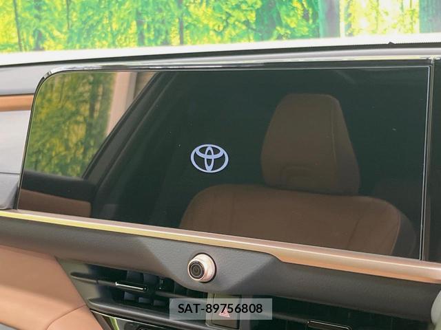 Toyota CROWN 2024-10 8070846-3