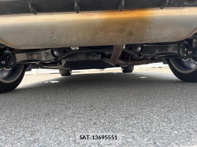 Toyota CROWN 2025-01 8071616-17