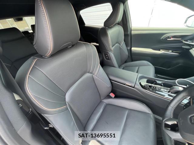 Toyota CROWN 2025-01 8071616-7
