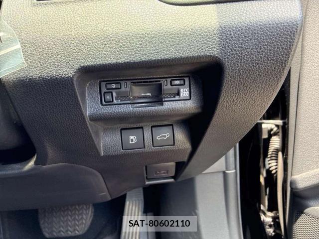 Toyota CROWN 2024-04 8072188-4