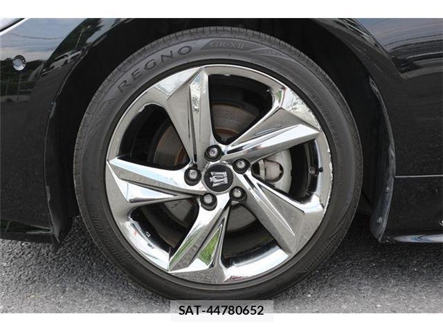 Toyota CROWN 2019-08 8072300-18