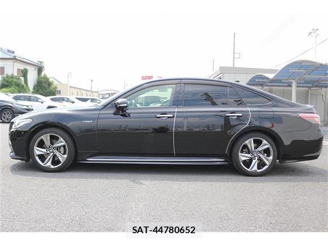 Toyota CROWN 2019-08 8072300-7