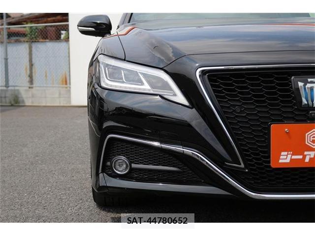 Toyota CROWN 2019-08 8072300-9