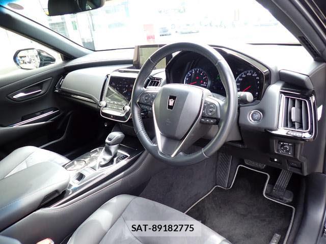 Toyota CROWN 2020-09 8072535-9
