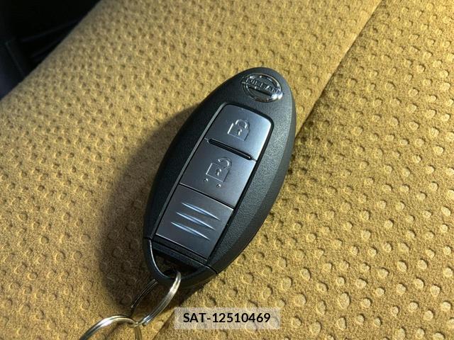 Nissan CUBE 2014-08 8072460-4