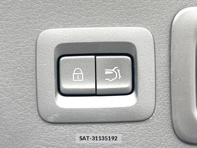 Mazda CX-30 2020-03 8071320-5