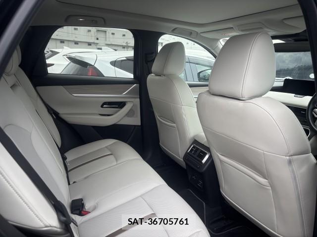 Mazda CX-60 2023-06 8072124-6