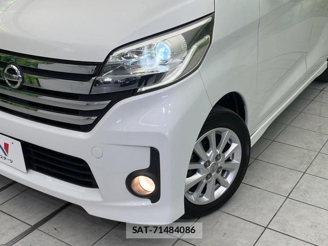 Nissan DAYZ ROOX 2015-05 8071642-11