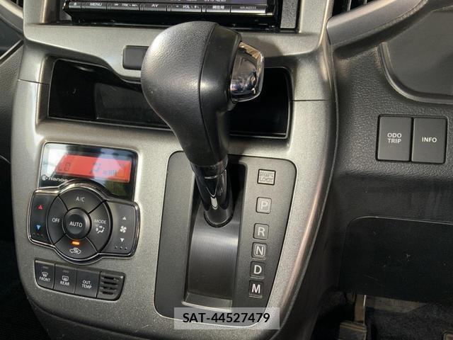 Mitsubishi DELICA 2019-03 8071512-18