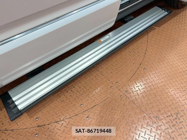Mitsubishi DELICA 2024-05 8070970-12