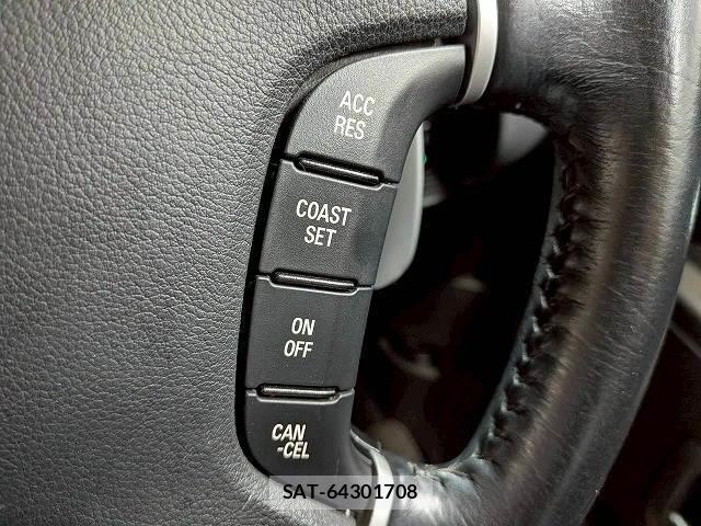 Mitsubishi DELICA 2014-01 8071032-11