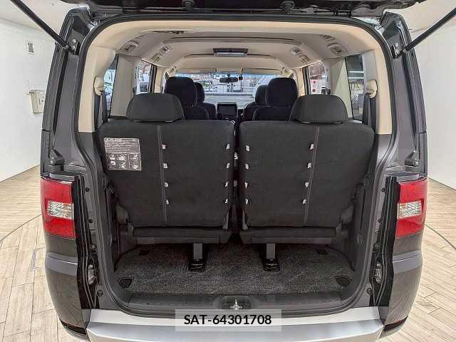 Mitsubishi DELICA 2014-01 8071032-12