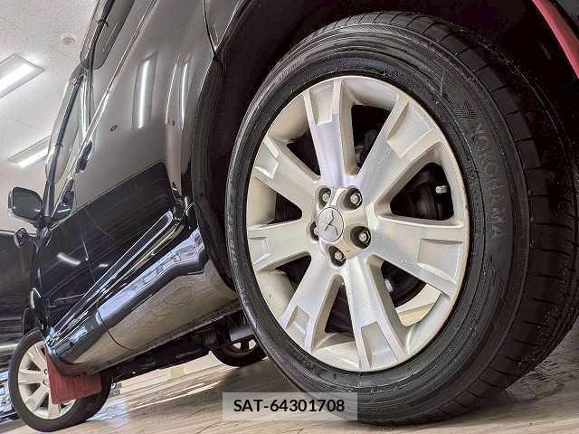 Mitsubishi DELICA 2014-01 8071032-18