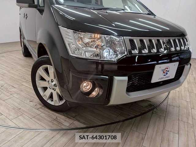 Mitsubishi DELICA 2014-01 8071032-19