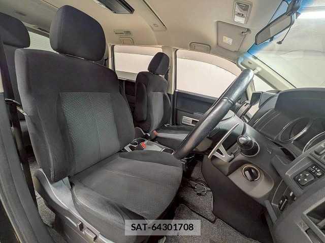 Mitsubishi DELICA 2014-01 8071032-4