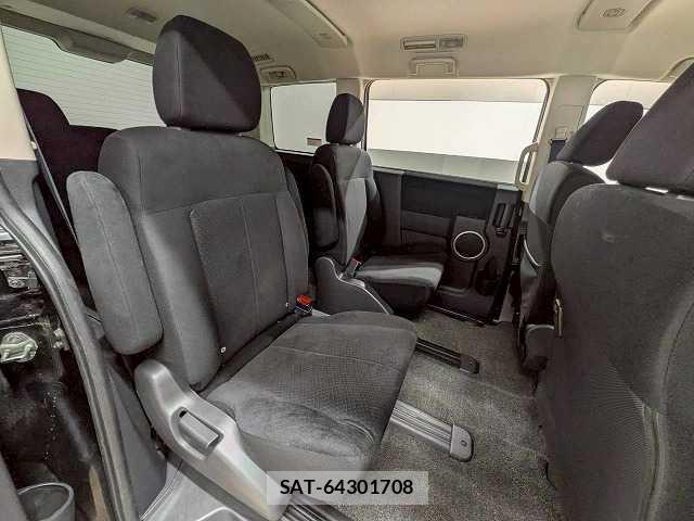 Mitsubishi DELICA 2014-01 8071032-5