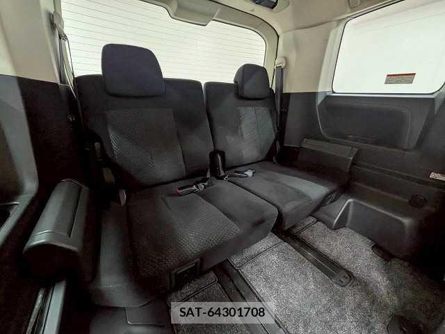 Mitsubishi DELICA 2014-01 8071032-6