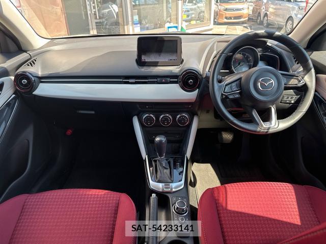 Mazda DEMIO 2018-09 8071522-1