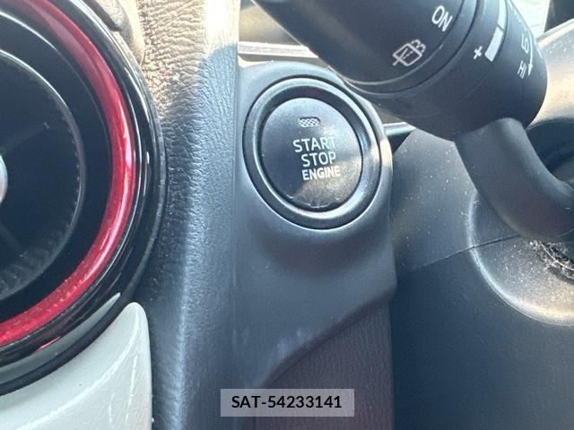 Mazda DEMIO 2018-09 8071522-8